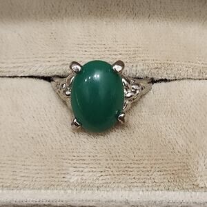 Green Onyx Gemstone Silver Plated Ring 6.75 Cabochon Chalcedony Costume Cocktail